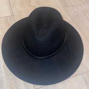 Phenix Women’s Black Wool Hat